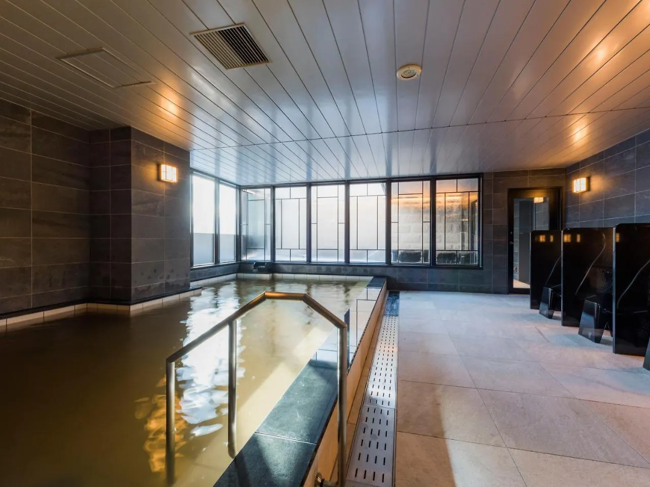 Hotel Sonia Otaru 4*,